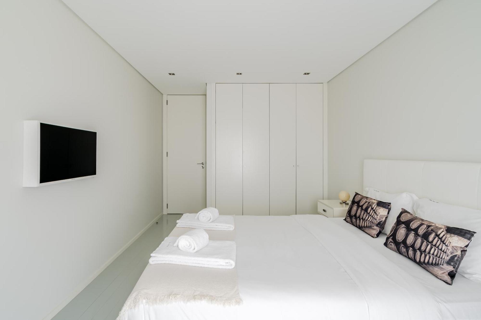 River Town View - Luxury Apartment With Jacuzzi On Terrace Viana do Castelo Eksteriør bilde