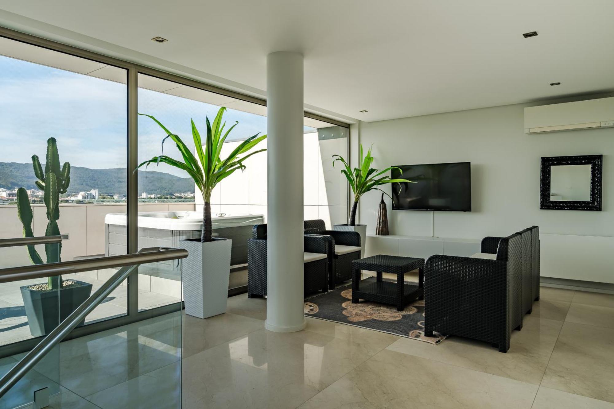 River Town View - Luxury Apartment With Jacuzzi On Terrace Viana do Castelo Eksteriør bilde
